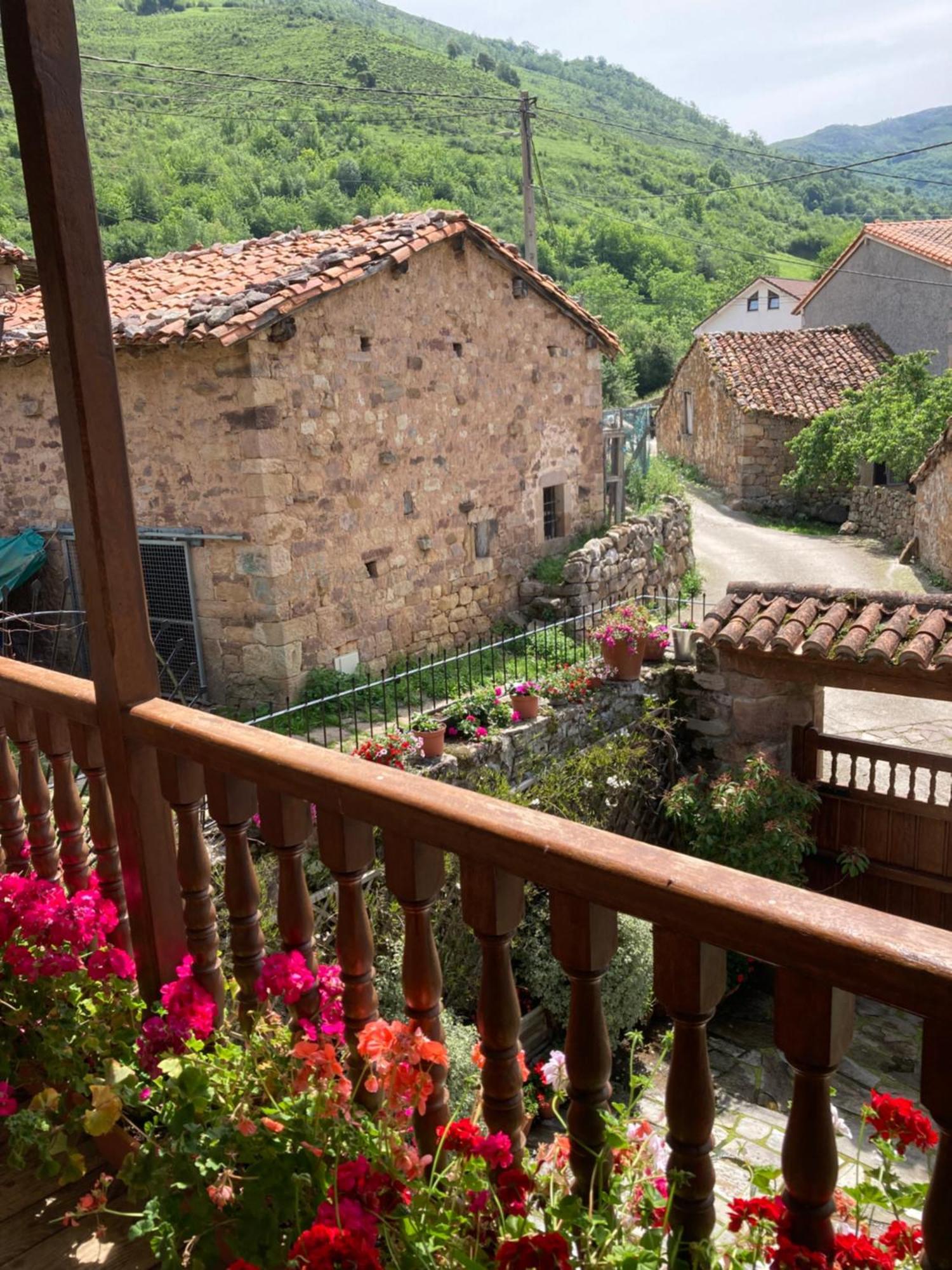 La Valuisilla, Hotel Rural Cicera Εξωτερικό φωτογραφία