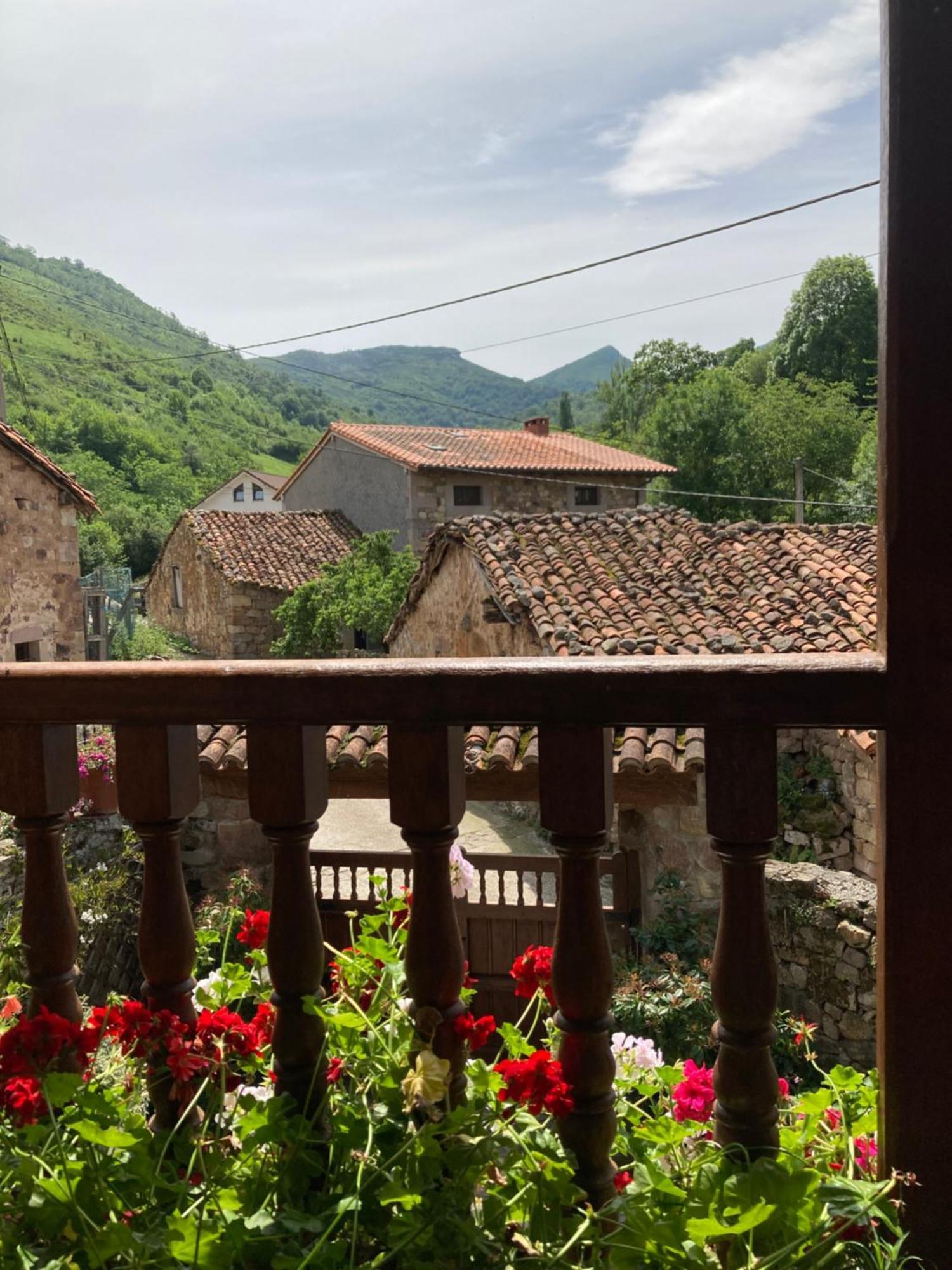 La Valuisilla, Hotel Rural Cicera Εξωτερικό φωτογραφία